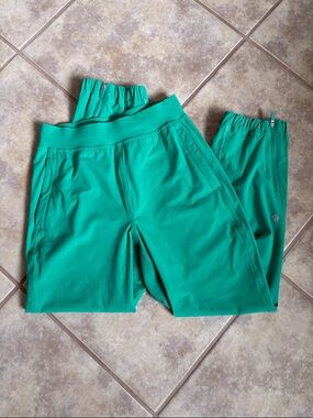 lululemon athletica Emerald Green Jogger Sweatpants